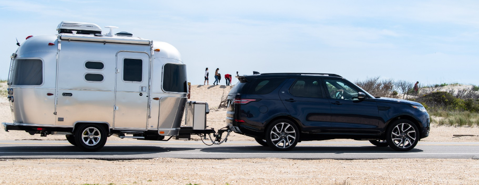 2020 Airstream Caravel可以做的微小且闪亮的拖车