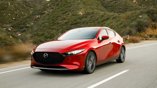 新型Mazda3掀背车特别受AWD及其新型发动机的吸引
