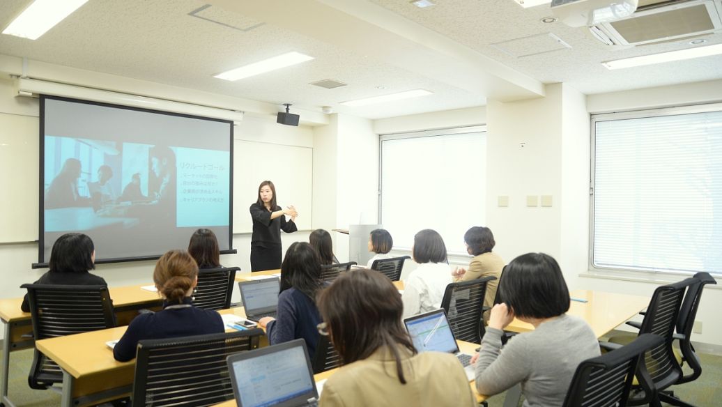 通过本科生研究机会计划学生可以构建具有影响力的AI工具