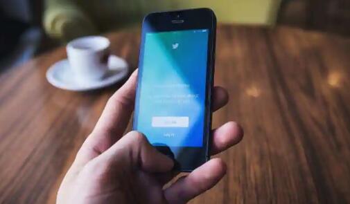 公司回应说Twitter对Amul的账户进行了短暂的限制