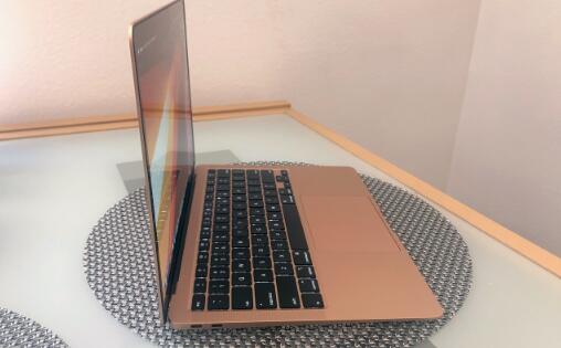 苹果新款MacBook Air亚马逊降价100美元