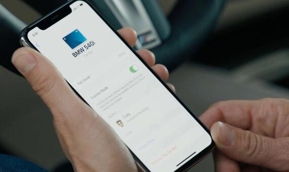 苹果将​​iPhone变成了汽车的钥匙
