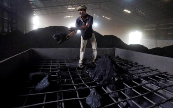 在为期三天的罢工中 印度煤炭公司的产量下降了56%