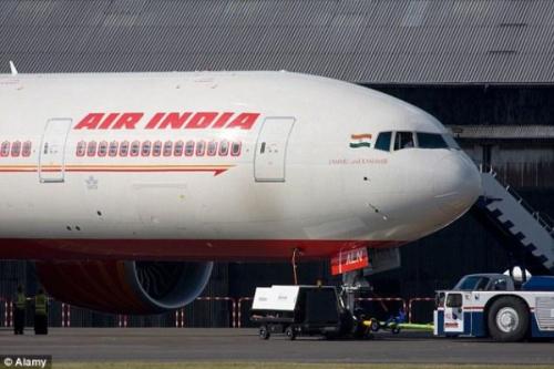 印度航空工会抨击公司无薪休假减薪的决定