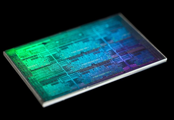 Intel 7nm推迟1年 首批消费级CPU产品不会早于2022年末推出