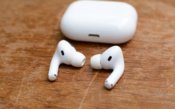 我们的读者可以从AirPods Pro上真正了解自己的问题