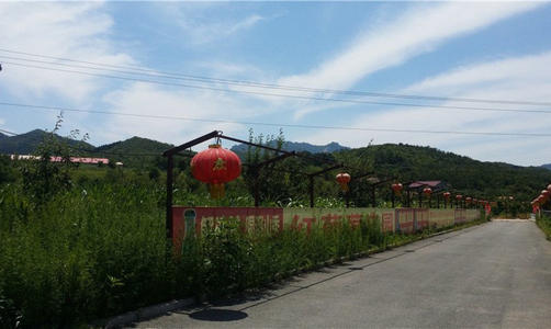 千山风景区韩家峪餐饮街