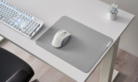 雷蛇制作了沉闷的键盘和鼠标 可在家中工作