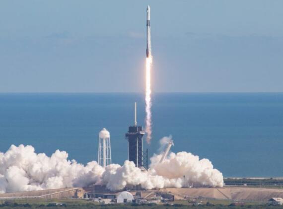 SpaceX成功停靠国际空间站上的第二艘航天器