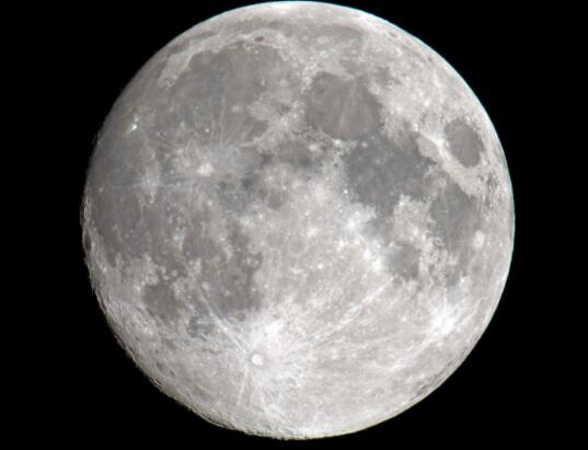 美国宇航局正在以便宜的价格购买月球岩石