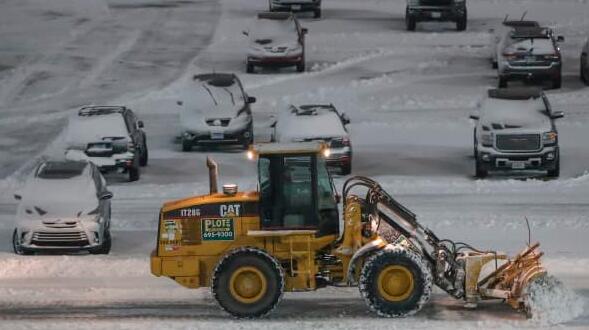 暴风雪袭来 航空公司取消了纽约市大部分地区的航班