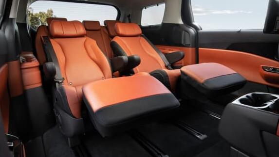 起亚发布2022年嘉年华 这是一款具有SUV风格配备VIP休息室的新型小型货车