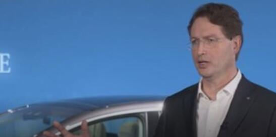 戴姆勒首席执行官预计如果苹果和阿里巴巴进军电动汽车市场激烈的竞争