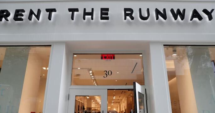 Rent the Runway进入价值330亿美元的时尚转售市场因为它希望从局势的低点中恢复过来