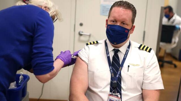 美联航将要求其美国员工接种疫苗 这是该国主要航空公司的首次