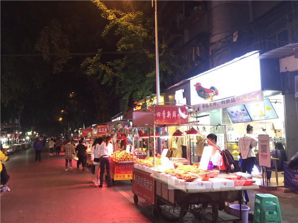 鞍山太平夜市杀人案_鞍山夜市都有哪些_鞍山夜市小吃地址