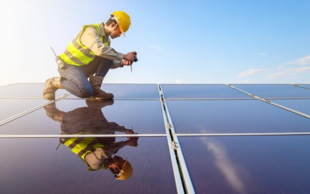 亚马逊表示现在是可再生能源的第一大企业购买者