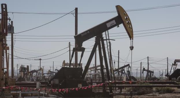 随着欧佩克准备提高产量 美国石油价格下跌多达8%至70美元以下