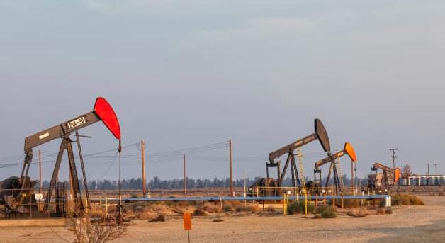 油价涨幅高达6%结束自2019年以来最长的连跌