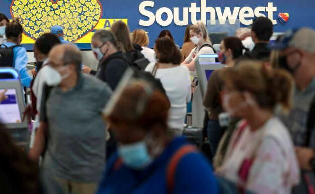 大规模航班取消后西南航空股价暴跌 承运人考虑进一步削减