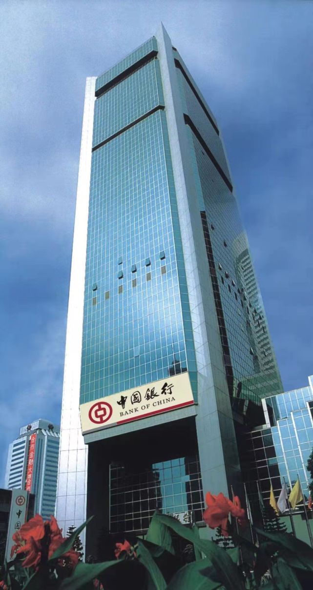 深圳诡异红楼_深圳红楼中银大厦房价_深圳电影大厦很诡异
